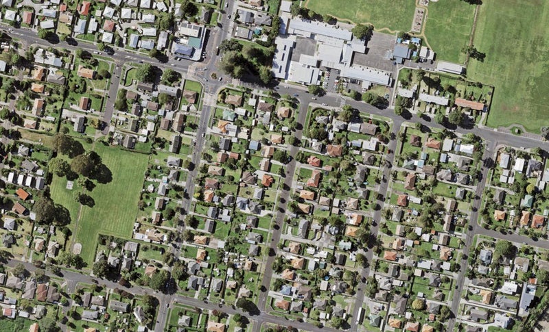 7 Kawiti Avenue, Point England, Auckland - Carousel 1