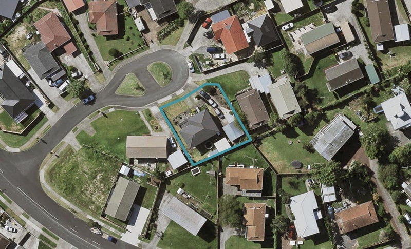 5 Espada Place, Clover Park, Auckland - Carousel 1