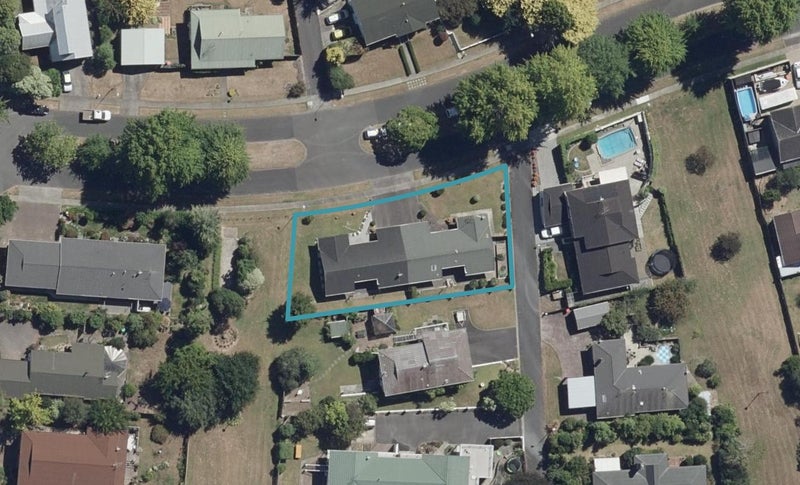 23 Brookview Court, Queenwood, Hamilton - Carousel 1