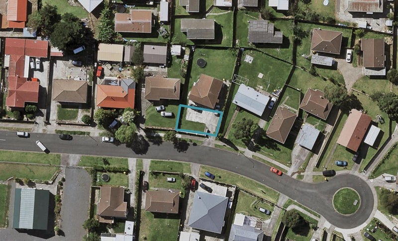 12A Caserta Place, Clover Park, Auckland - Carousel 1