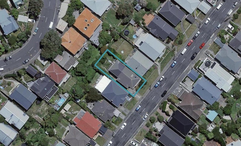 24 Hohiria Road, Hataitai, Wellington - Carousel 1