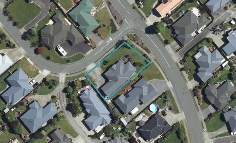 22 Otia Drive, Richmond, Richmond - Carousel 1
