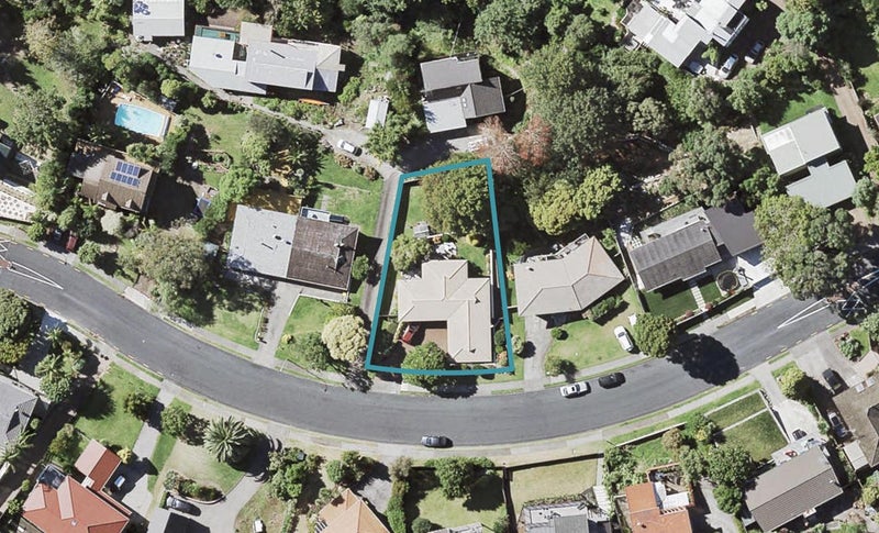 46 Castleton Drive, Howick, Auckland - Carousel 1