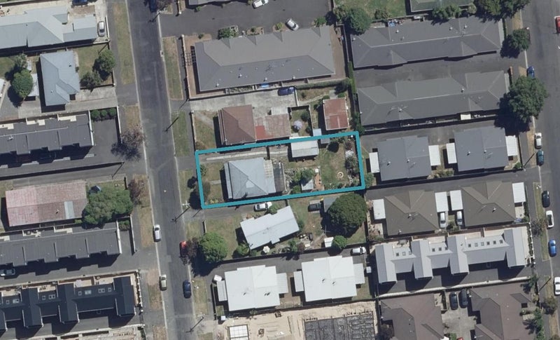 2/21 Campbell Street, Frankton, Hamilton - Carousel 1