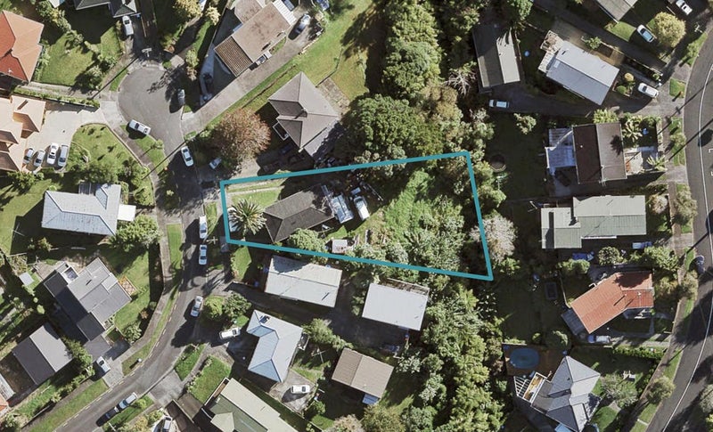 11 Bannister Place, New Windsor, Auckland - Carousel 1