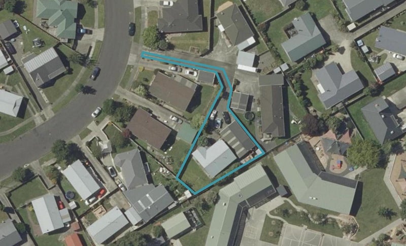 90 Hillcrest Drive, Kelvin Grove, Palmerston North - Carousel 1