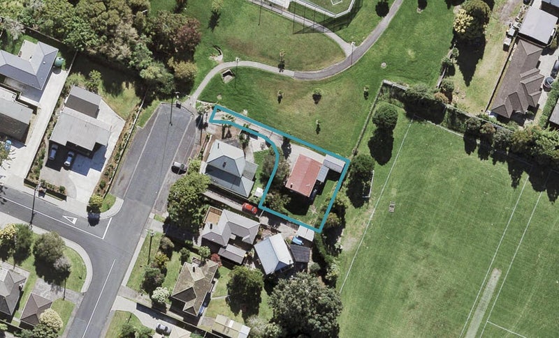 31 Vanguard Road, Kelston, Auckland - Carousel 1