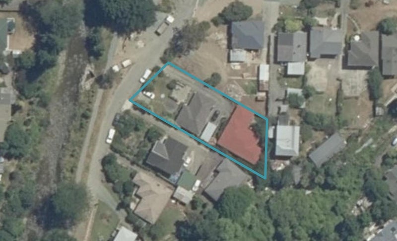 1/2 Clouston Terrace, Maitai, Nelson - Carousel 1