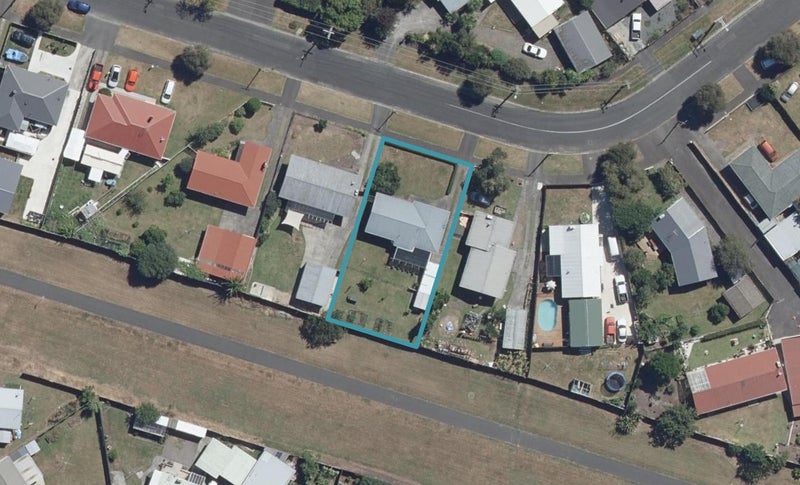 35 Yvonne Street, Melville, Hamilton - Carousel 1