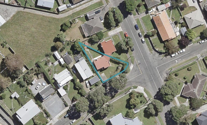 61 Hall Crescent, Epuni, Lower Hutt - Carousel 1