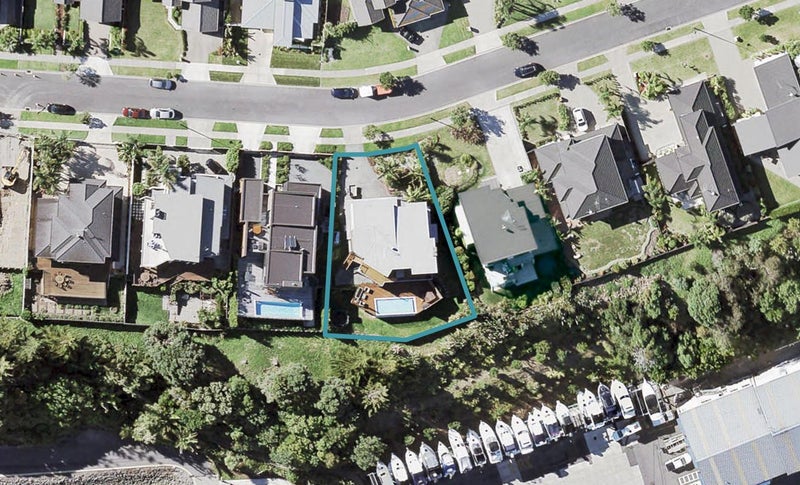 93 Pine Harbour Parade, Beachlands, Auckland - Carousel 1
