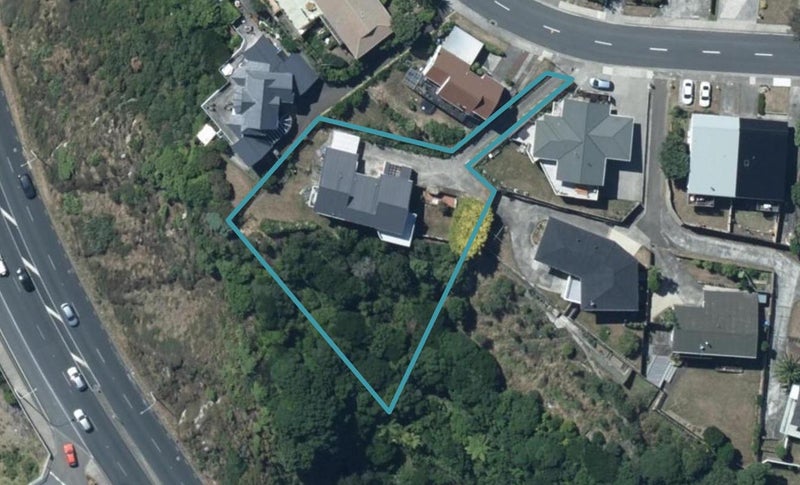 2/105 POPE ST, CAMBORNE, PORIRUA - Carousel 1