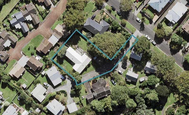 8 Burch Street, Mount Albert, Auckland - Carousel 1