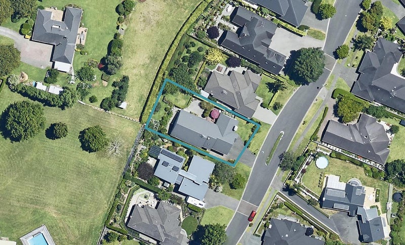 20 Raukawa Drive, Bethlehem, Tauranga - Carousel 1