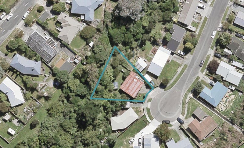 10 Harold Grove, Stokes Valley, Lower Hutt - Carousel 1