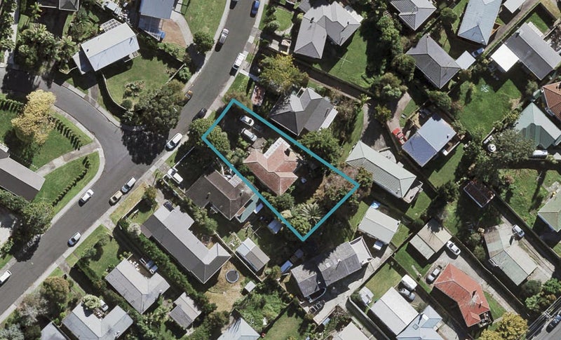 25 Bruce Road, Glenfield, Auckland - Carousel 1