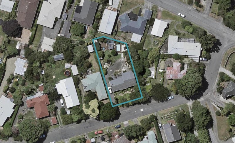 21 Gavin Road, Raumati Beach, Paraparaumu - Carousel 1