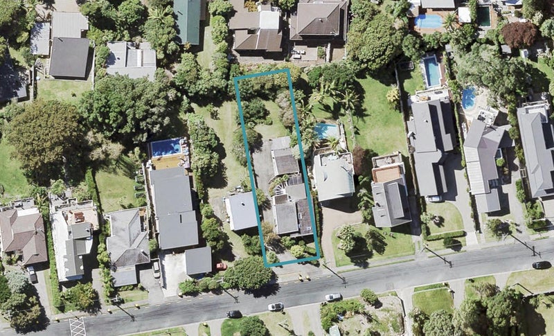 33 Beulah Avenue, Rothesay Bay, Auckland - Carousel 1