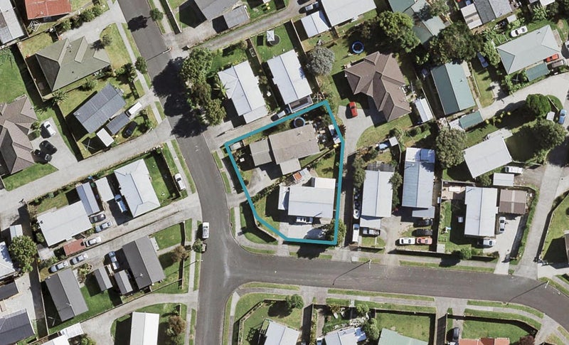 2/10 Templeton Place, Clendon Park, Auckland - Carousel 1