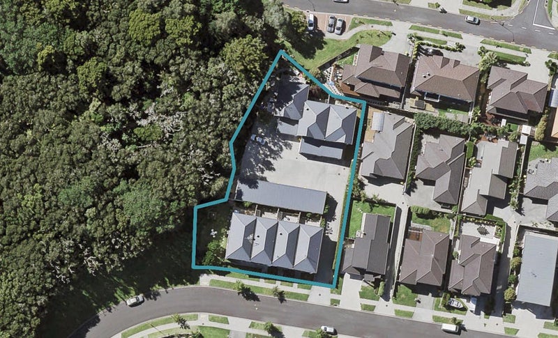 2/46 Packspur Drive, Flat Bush, Auckland - Carousel 1