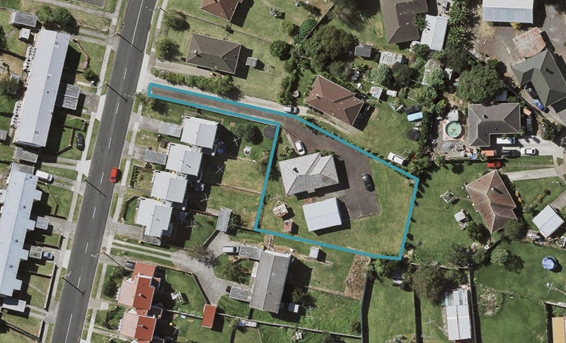 15 Pearl Baker Drive, Otara, Auckland - Carousel 1