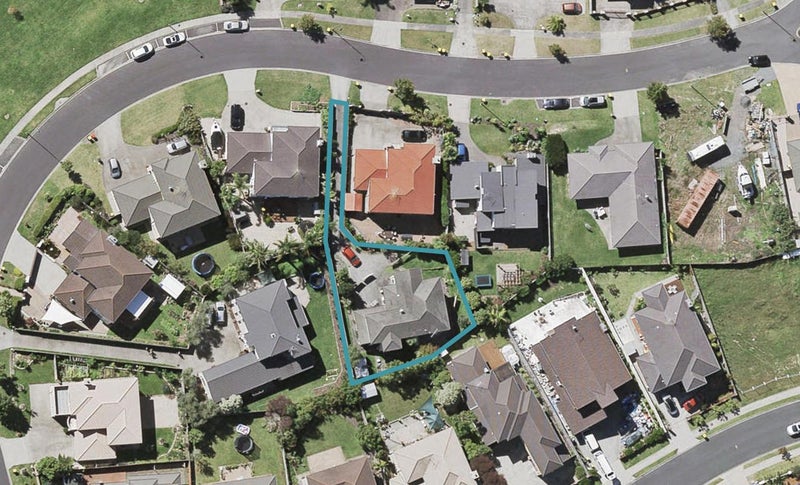 13 Glen Bay Close, Pinehill, Auckland - Carousel 1