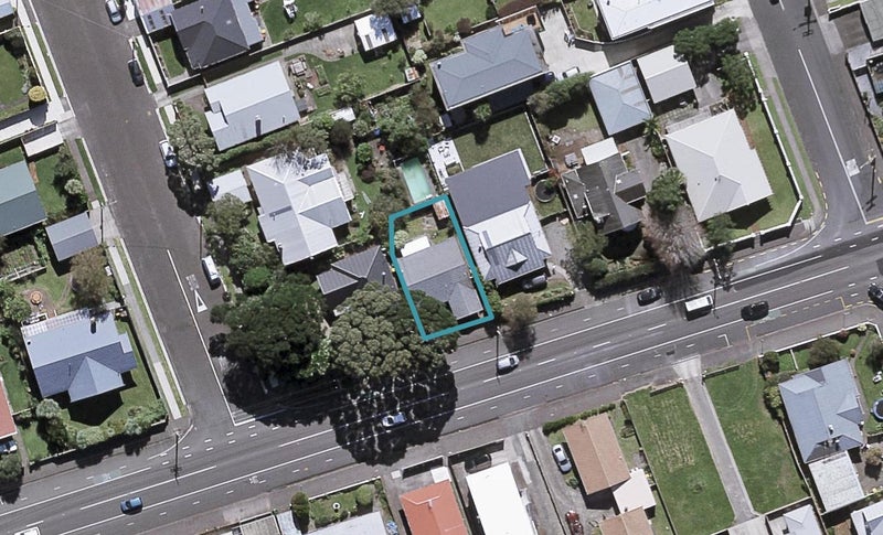 354 Saint Aubyn Street, Moturoa, New Plymouth - Carousel 1