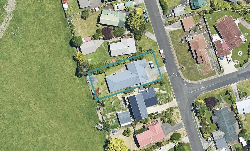 8 Rostrevor Place, Tihiotonga, Rotorua - Carousel 1