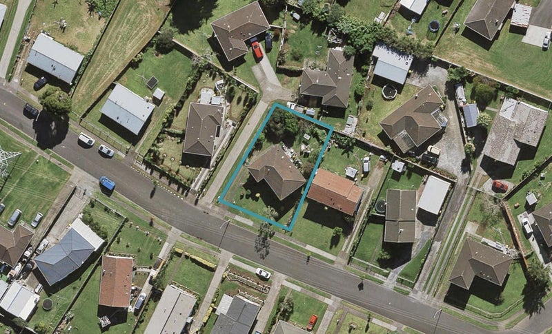 29 Chadwick Crescent, Mangere East, Auckland - Carousel 1