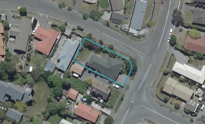 251 Queenspark Drive, Parklands, Christchurch - Carousel 1