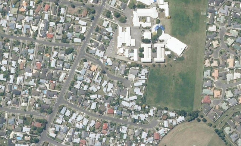7 Cooke Place, Taradale, Napier - Carousel 1