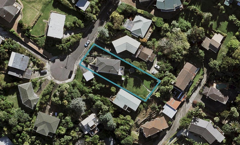 8 Viking Avenue, Hillsborough, Auckland - Carousel 1