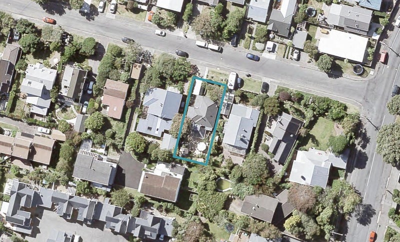 5 Miro Street, Eastbourne, Lower Hutt - Carousel 1