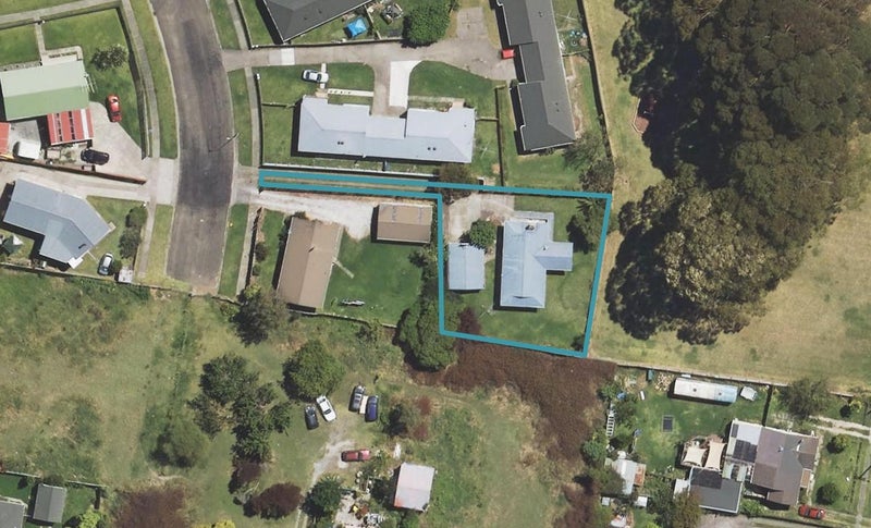 10 Lorraine Street, Outer Kaiti, Gisborne - Carousel 1