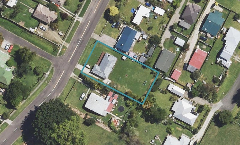 56 Endcliffe Road, Kaiti, Gisborne - Carousel 1