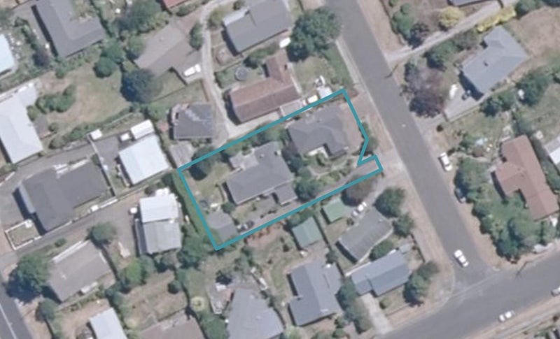 2/41 Sunset Street, Hilltop, Taupo - Carousel 1
