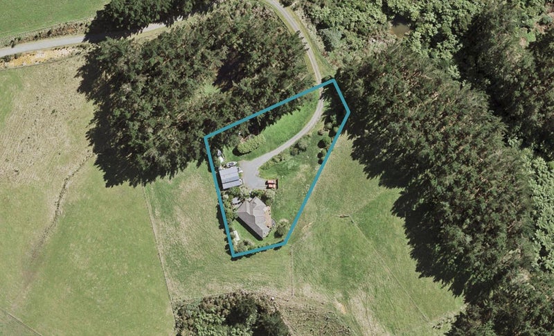 323 Jones Road, Papakura - Carousel 1