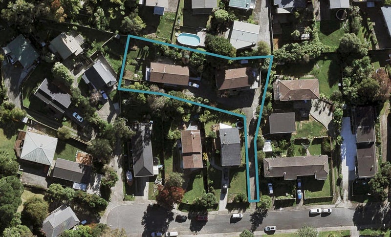 2/11 Jenanne Place, Totara Vale, Auckland - Carousel 1