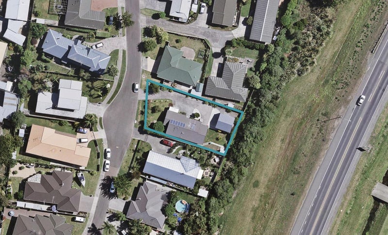 13 Bucksburn Place, Greenmeadows, Napier - Carousel 1