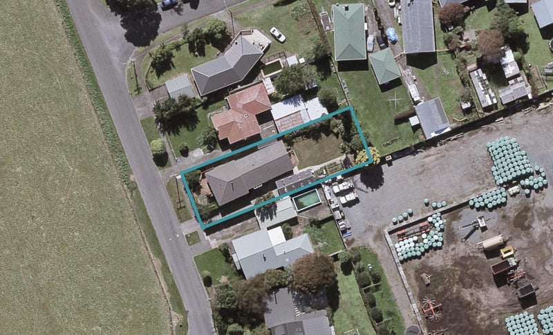 62 Cowling Road, Hurdon, New Plymouth - Carousel 1