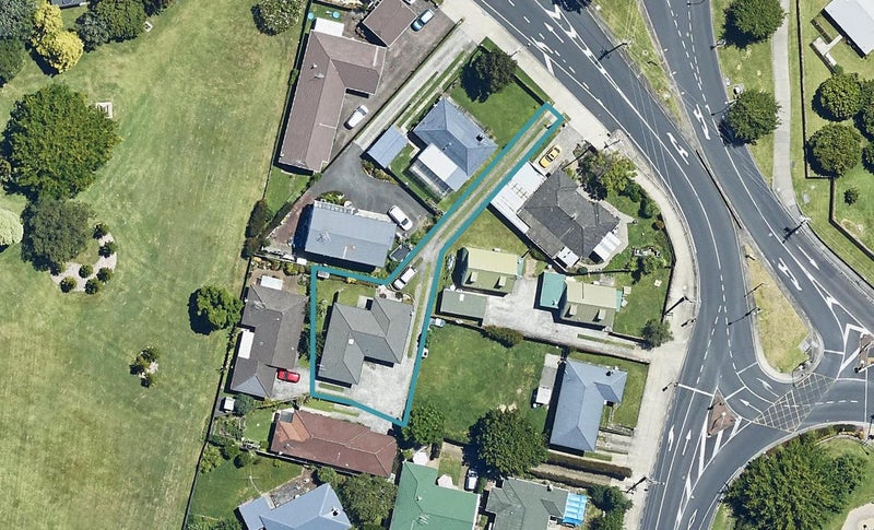 72B Bellevue Road, Brookfield, Tauranga - Carousel 1