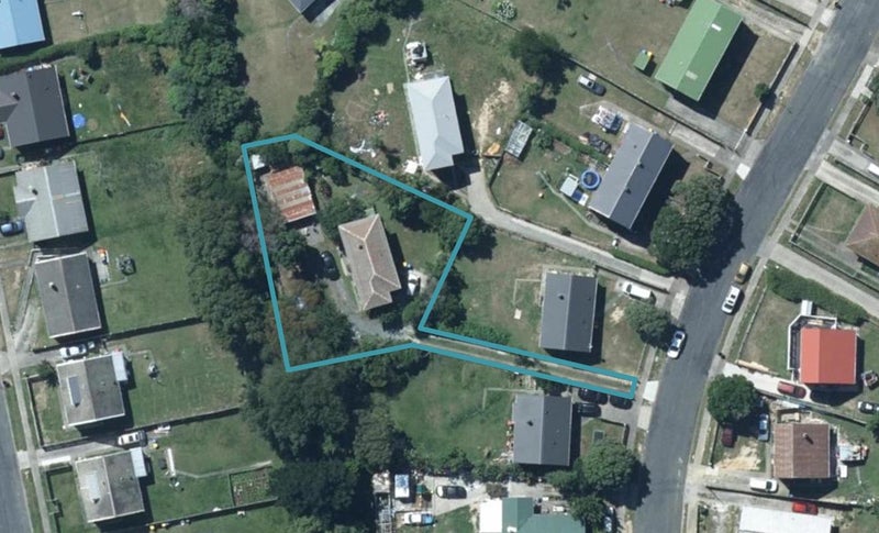 73 Waihora Crescent, Waitangirua, Porirua - Carousel 1