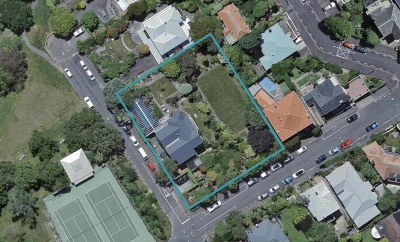 126 Bolton Street, Kelburn, Wellington - Carousel 1