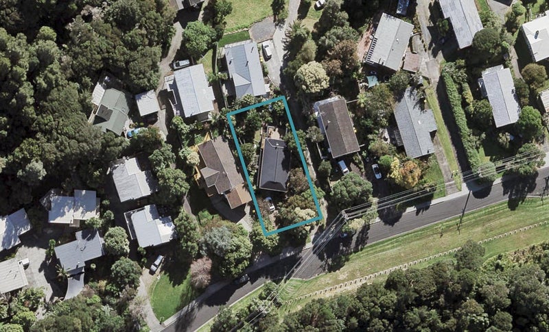 37 Domain Road, Glenfield, Auckland - Carousel 1