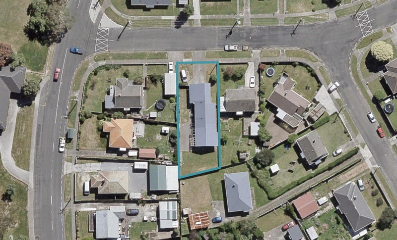 4 Churton Crescent, Taita, Lower Hutt - Carousel 1