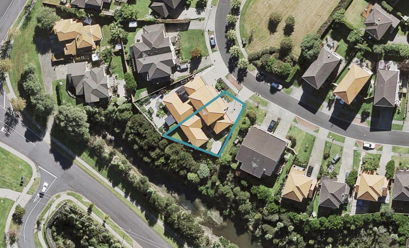 13 Ashurst Lane, Greenhithe, Auckland - Carousel 1