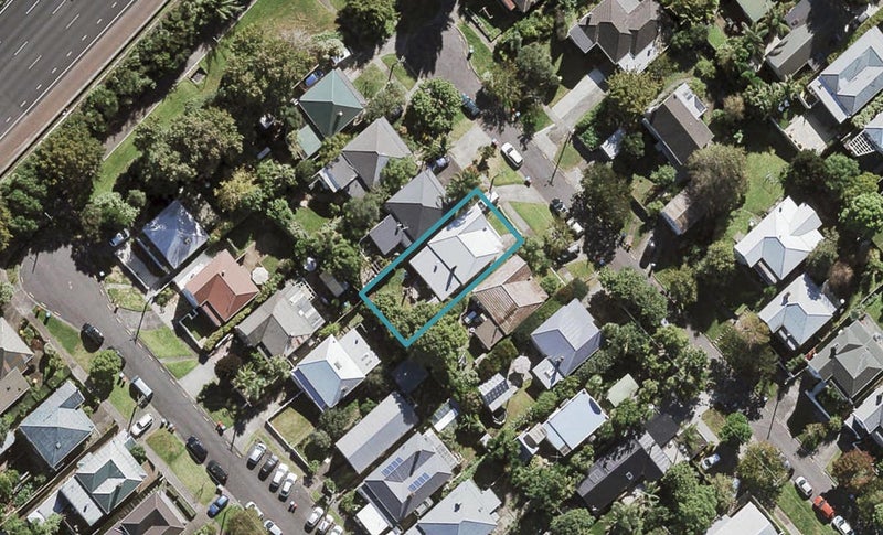 16 Mostyn Street, Kingsland, Auckland - Carousel 1