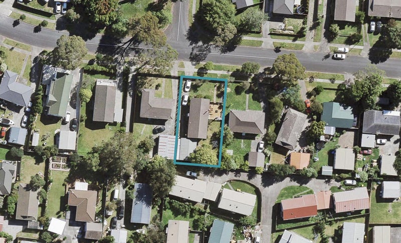 12 Urlich Drive, Ranui, Auckland - Carousel 1