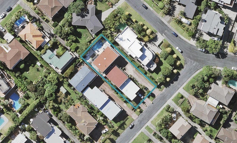 3/3 Marama Street, Castor Bay, Auckland - Carousel 1