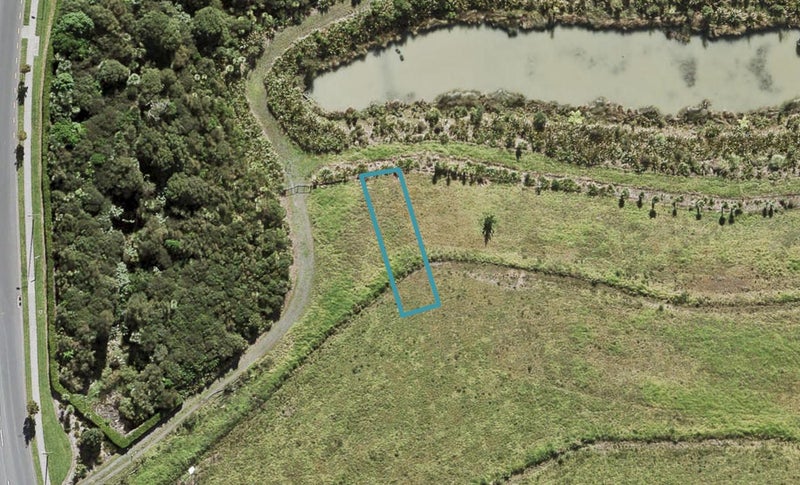 7 Kuaha Road, Massey, Auckland - Carousel 1